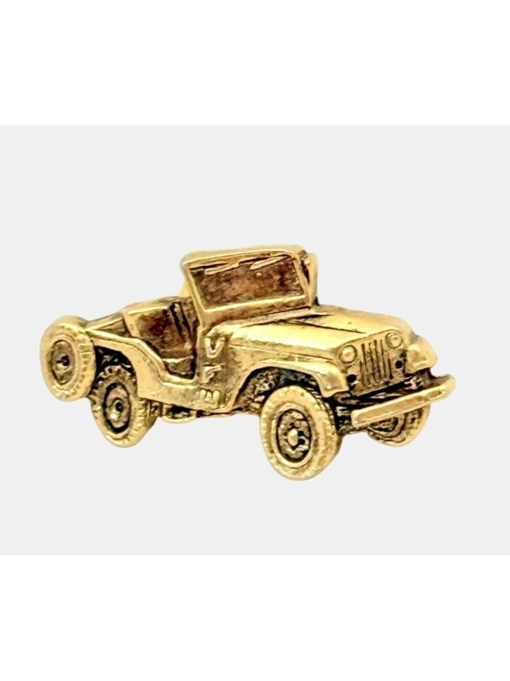 Gold-Tone VFW Jeep Lapel Pin 3D-Look Design with Clutch Back